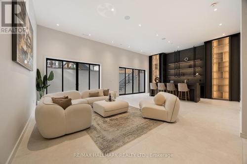 652 Bedford Park Avenue, Toronto, ON 