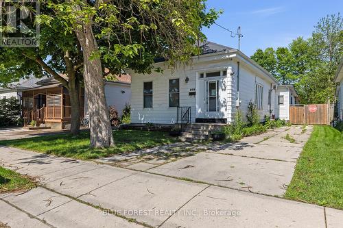 208 Maitland Street, London East (East K), ON - Outdoor With Facade