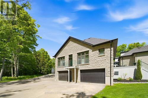 3205 Highpoint Court, Burlington, ON - Outdoor