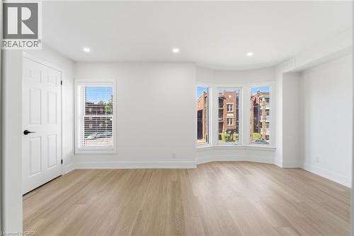 968 Main Street E, Hamilton, ON - Indoor Photo Showing Other Room