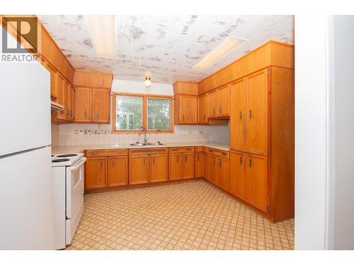 9616 227 Road, Dawson Creek, BC 