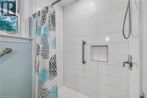 17 Orchard Crescent, Guelph, ON 