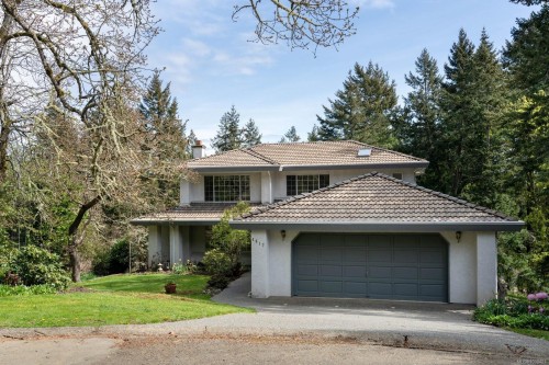 4617 Cliffwood Pl, Saanich, BC 