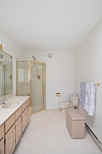 4617 Cliffwood Pl, Saanich, BC 