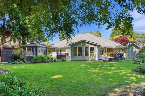 1000 Eaglecrest Dr, Qualicum Beach, BC 