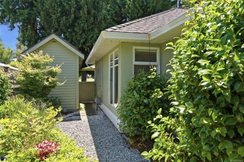 1000 Eaglecrest Dr, Qualicum Beach, BC 