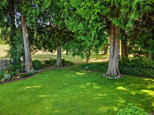 1000 Eaglecrest Dr, Qualicum Beach, BC 