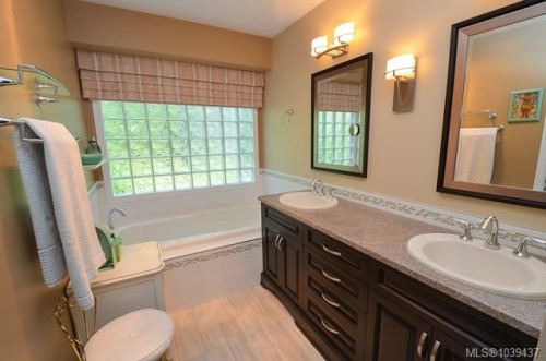 766 Canyon Cres, Qualicum Beach, BC 