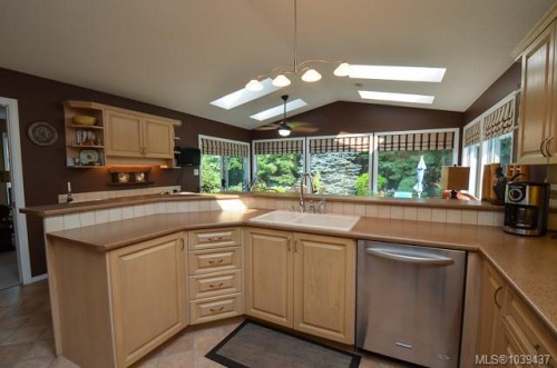 766 Canyon Cres, Qualicum Beach, BC 