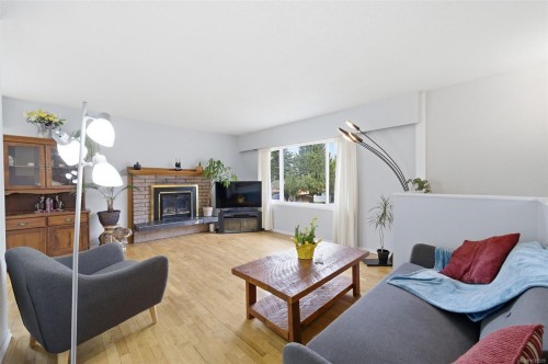 2844 Rita Rd, Langford, BC 
