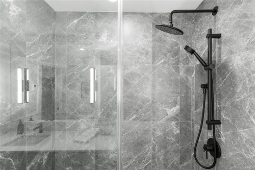 #316-2341 Bear Mountain Pkwy, Langford, BC - Indoor Photo Showing Bathroom