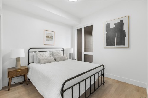 #316-2341 Bear Mountain Pkwy, Langford, BC - Indoor Photo Showing Bedroom
