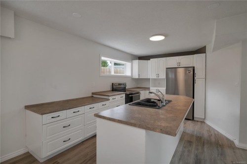 1048 Galerno Rd, Campbell River, BC 