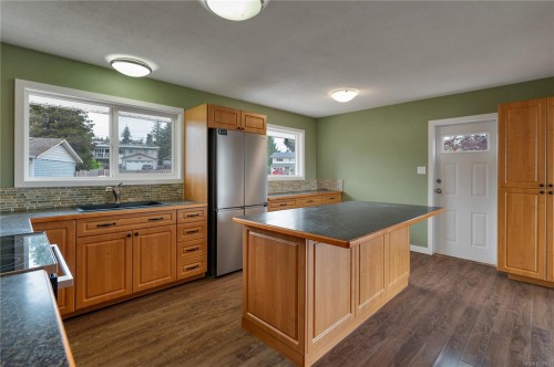 1048 Galerno Rd, Campbell River, BC 