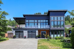 1428 Williams Rd Courtenay, BC V9N 7J9