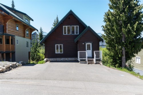 1171 Fosters Pl, Courtenay, BC 