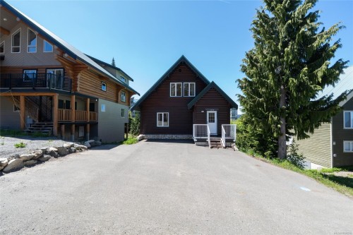1171 Fosters Pl, Courtenay, BC 