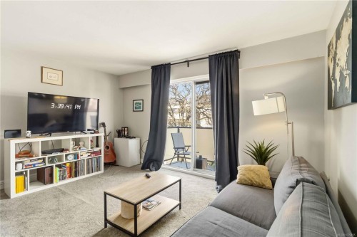 #302-904 Hillside Ave  Victoria, BC V8T 1Z8