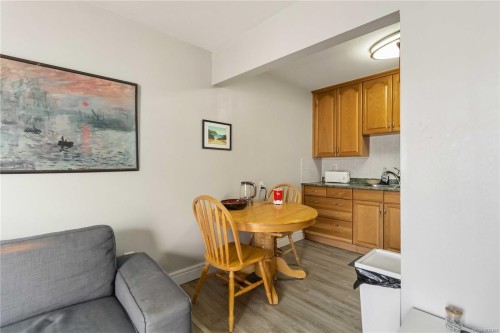 #302-904 Hillside Ave, Victoria, BC - Indoor