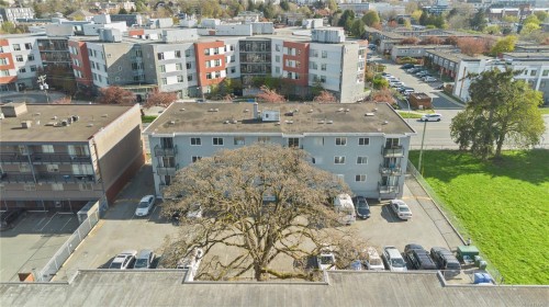 #302-904 Hillside Ave, Victoria, BC - Outdoor With View