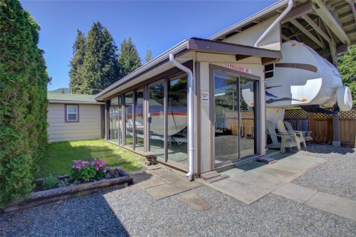 #6-6855 Park Ave, Honeymoon Bay, BC 