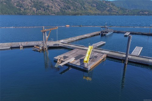 #6-6855 Park Ave, Honeymoon Bay, BC 