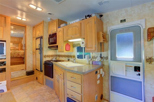 #6-6855 Park Ave, Honeymoon Bay, BC 