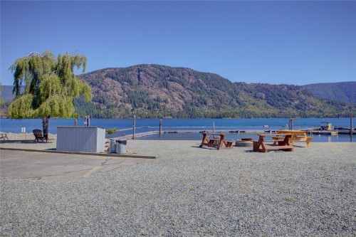 #6-6855 Park Ave, Honeymoon Bay, BC 