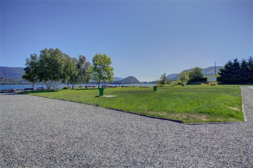 #6-6855 Park Ave, Honeymoon Bay, BC 
