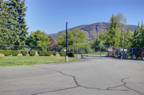 #6-6855 Park Ave, Honeymoon Bay, BC 
