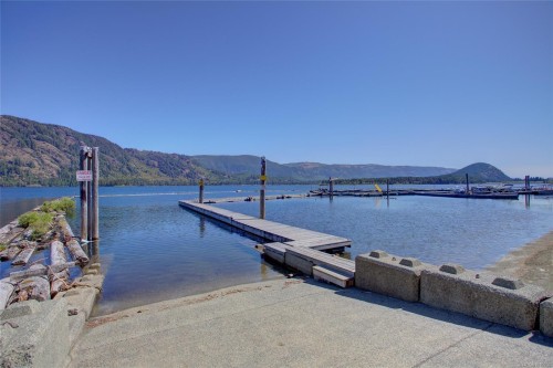 #6-6855 Park Ave, Honeymoon Bay, BC 