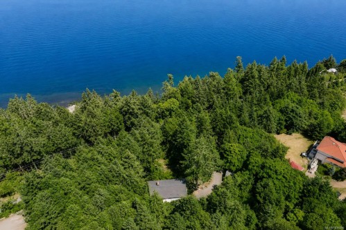 1495 Lands End Rd, North Saanich, BC 
