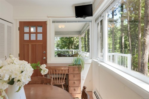 1495 Lands End Rd, North Saanich, BC 