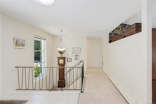 1495 Lands End Rd, North Saanich, BC 