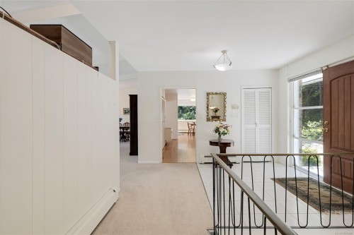 1495 Lands End Rd, North Saanich, BC 