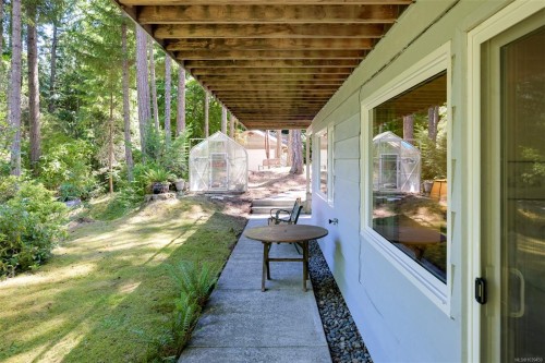 1495 Lands End Rd, North Saanich, BC 