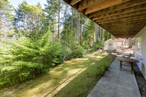 1495 Lands End Rd, North Saanich, BC 