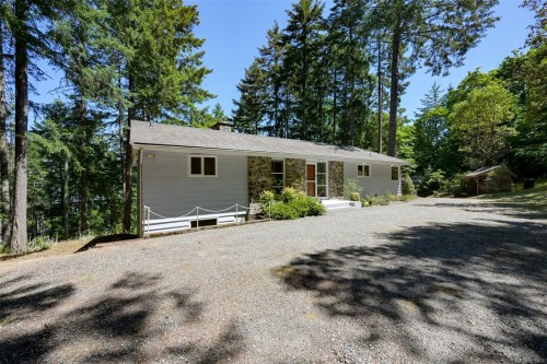 1495 Lands End Rd, North Saanich, BC 