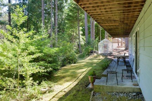 1495 Lands End Rd, North Saanich, BC 