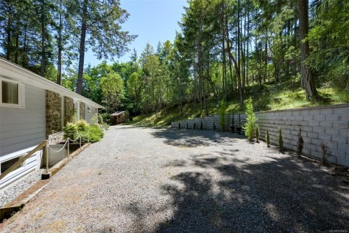 1495 Lands End Rd, North Saanich, BC 