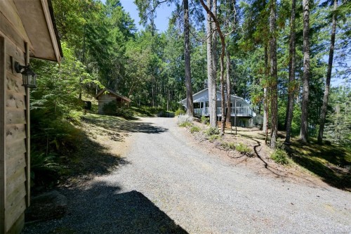 1495 Lands End Rd, North Saanich, BC 