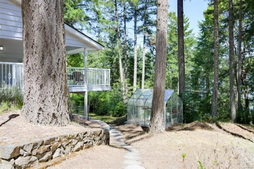 1495 Lands End Rd, North Saanich, BC 