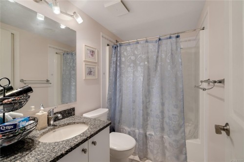#207-245 First St, Duncan, BC - Indoor Photo Showing Bathroom