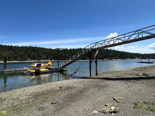 165 Ontario Pl, Salt Spring, BC 