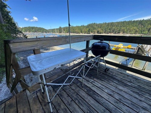 165 Ontario Pl, Salt Spring, BC 