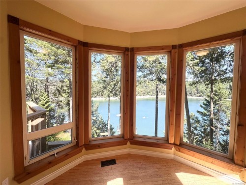 165 Ontario Pl, Salt Spring, BC 