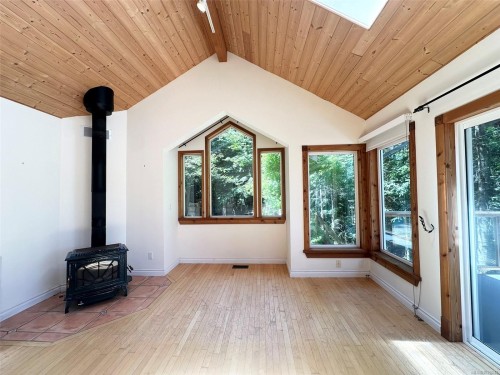 165 Ontario Pl, Salt Spring, BC 