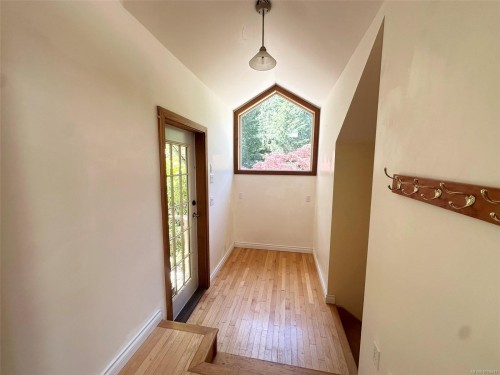 165 Ontario Pl, Salt Spring, BC 