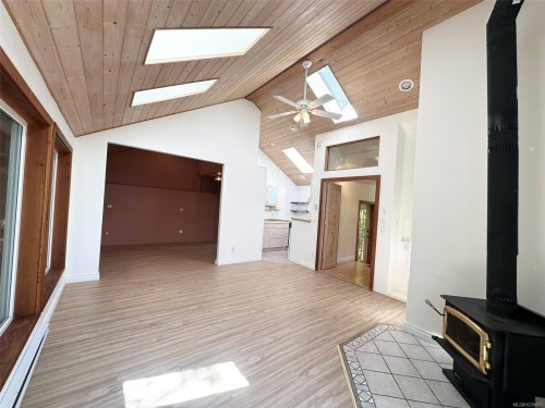165 Ontario Pl, Salt Spring, BC 