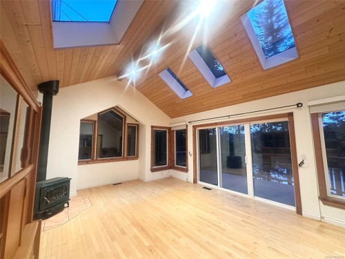 165 Ontario Pl, Salt Spring, BC 
